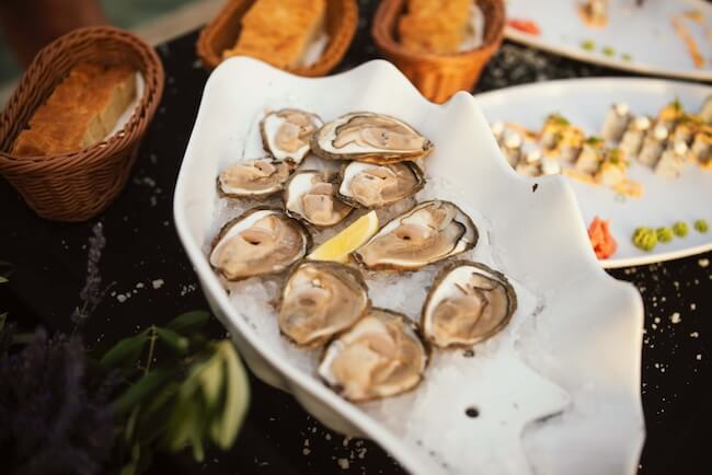 Fresh oysters